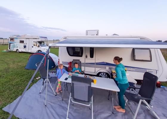 Про нас Про нас